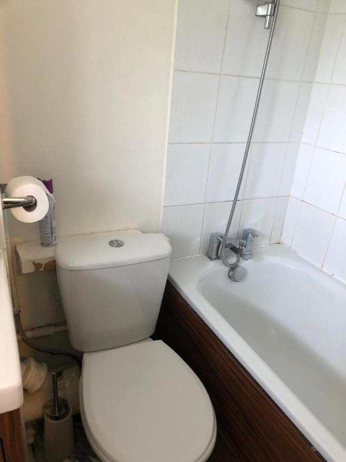 Charming 1-bed Vibrant Location Appartamento