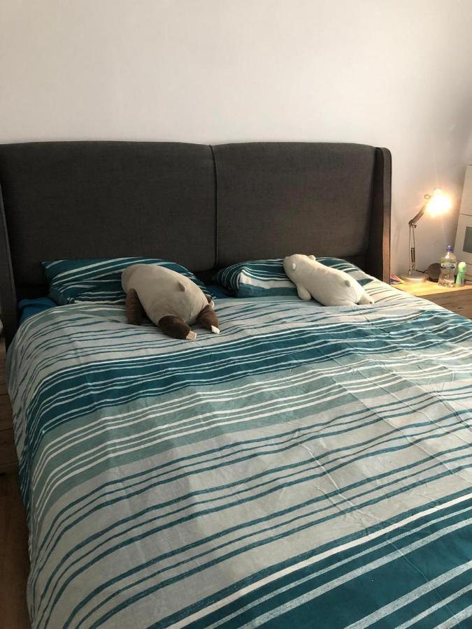 Charming 1-bed Vibrant Location
